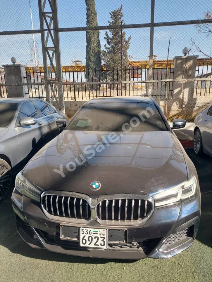 BMW  5-Series  520i  2022  Automatic  39,000 km  4 Cylinder  RWD  Sedan  Black  Gasoline