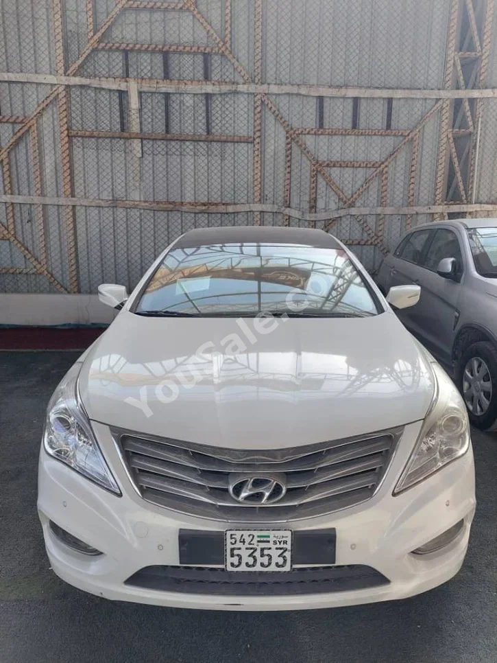 Hyundai Grandeur 2011 Automatic 328,000 km 4 Cylinder FWD Sedan White Gasoline