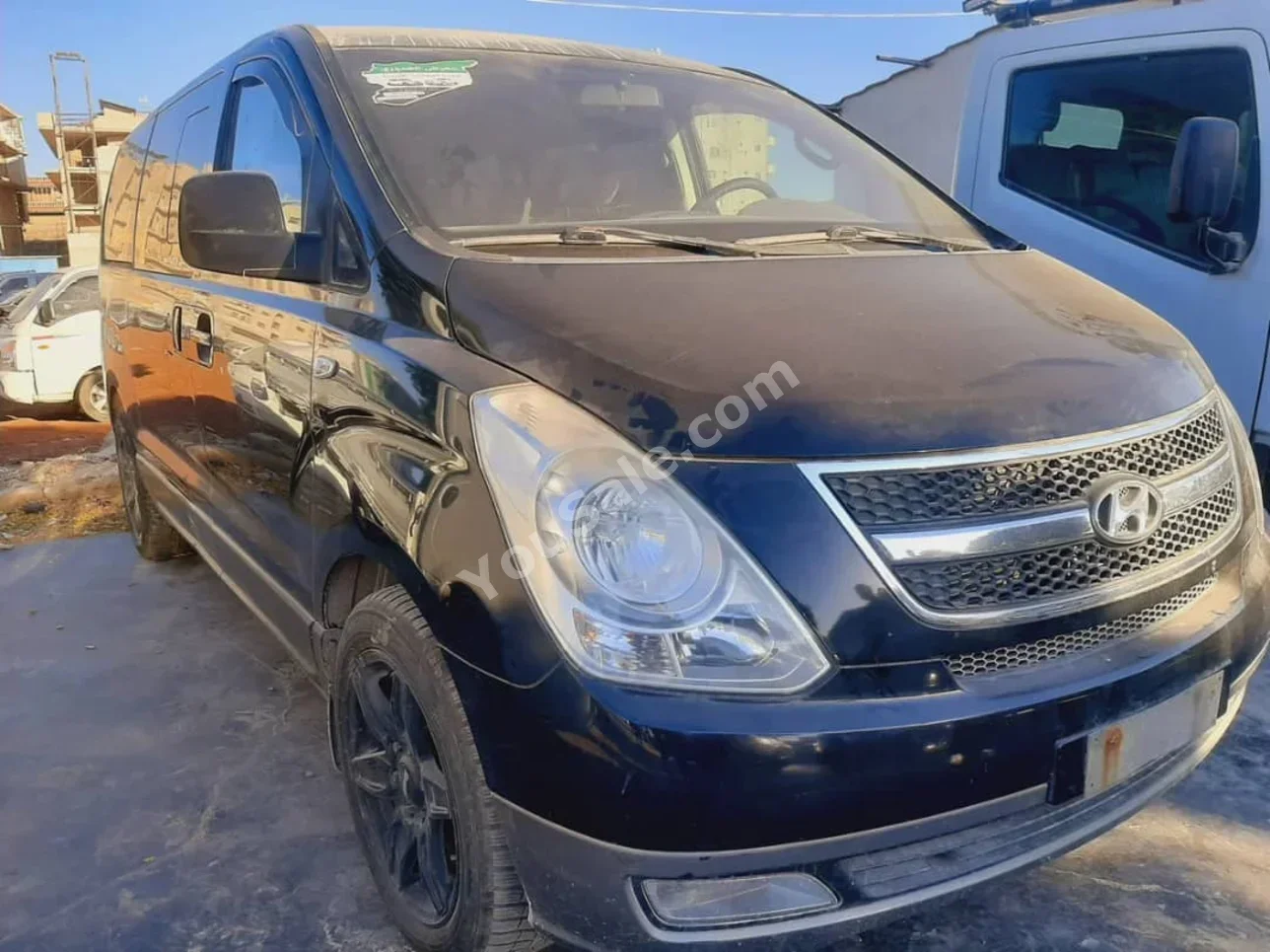 Hyundai  Van H1  2011  Manual  200,000 km  4 Cylinder  RWD  Van / Bus  Black  Diesel