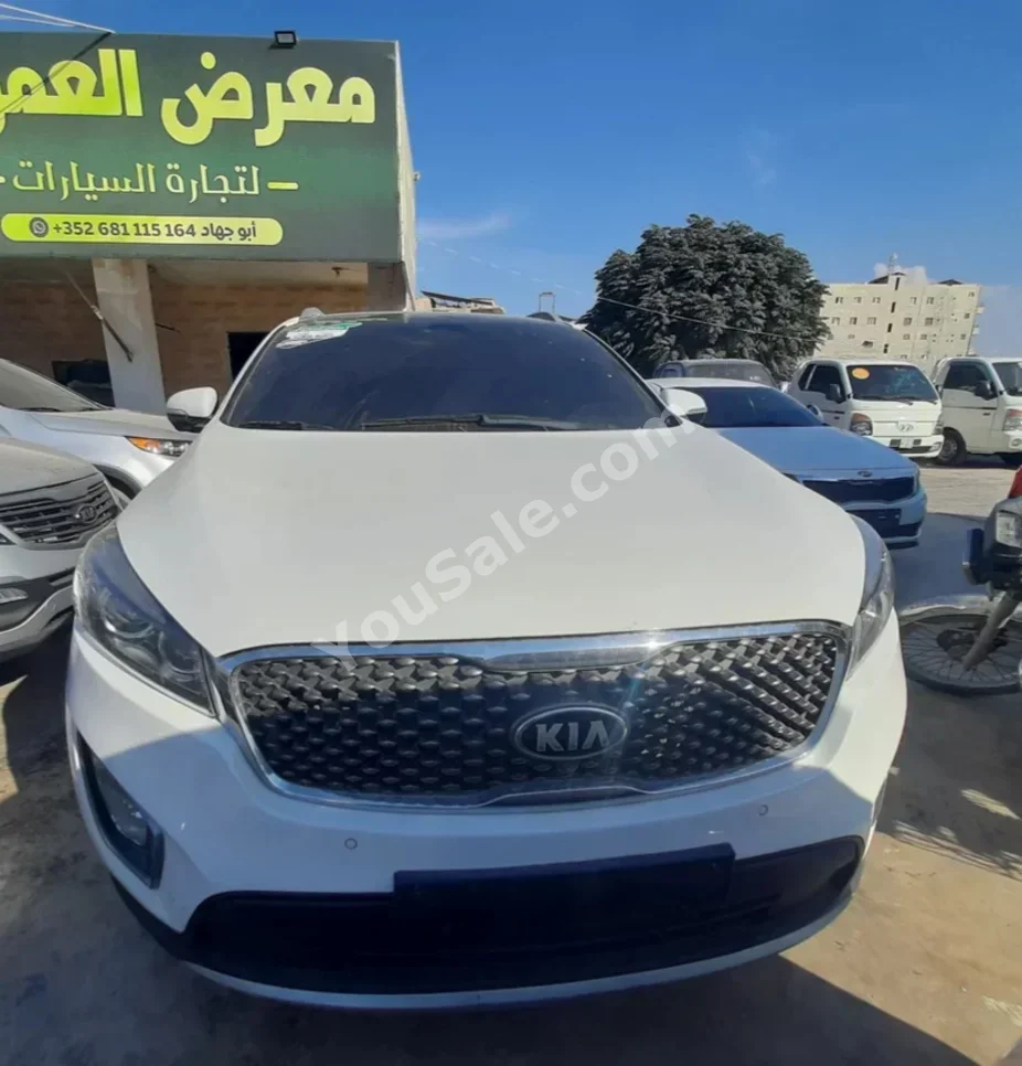 Kia  Sorento  2015  Automatic  271,000 km  4 Cylinder  RWD  SUV  White  Diesel