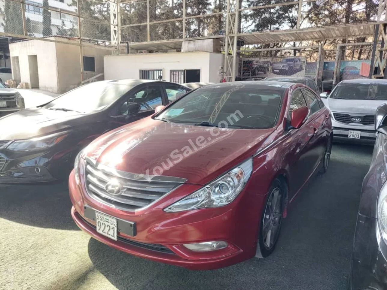Hyundai  Sonata  2014  Automatic  220,000 km  4 Cylinder  FWD  Sedan  Red  Gasoline