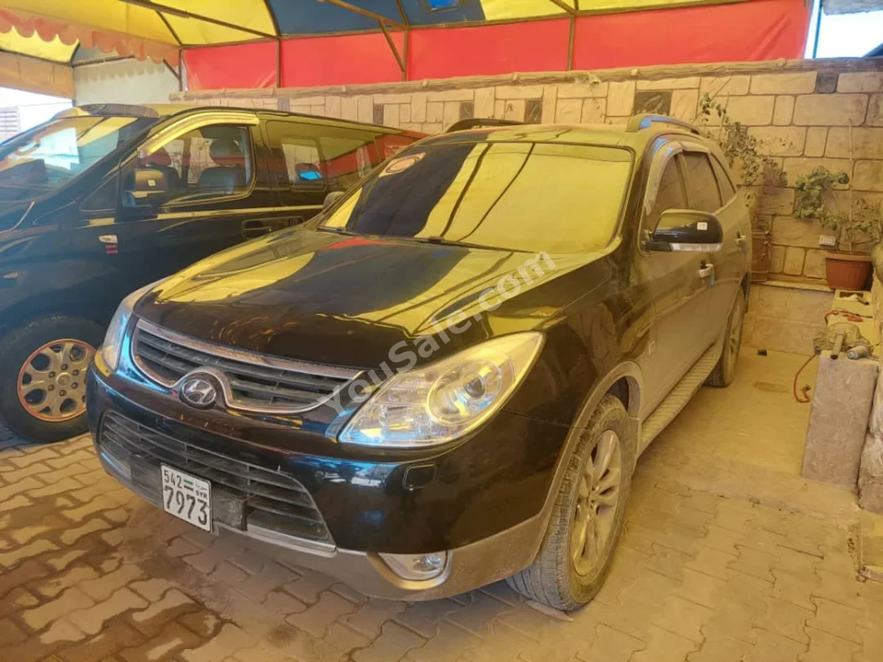 Hyundai Veracruz 2010 Automatic 178,000 km 4 Cylinder FWD SUV Black Diesel
