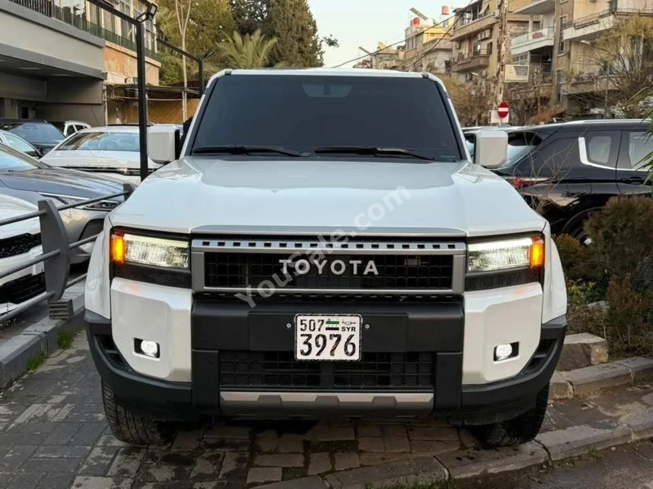 Toyota  Prado  2024  Automatic  400 km  6 Cylinder  AWD  SUV  White  Gasoline