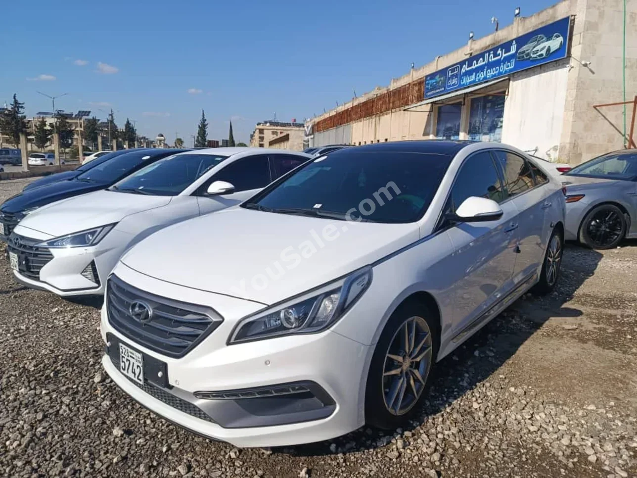 Hyundai Avante 2016 Automatic 105,000 km 4 Cylinder FWD Sedan White Gasoline