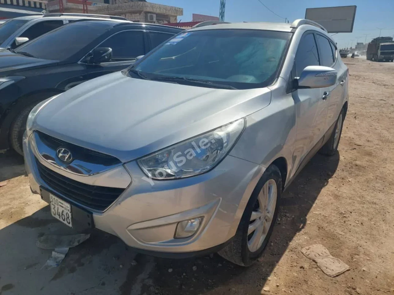 Hyundai  Tucson  2010  Automatic  119,000 km  4 Cylinder  FWD  SUV  Silver  Diesel