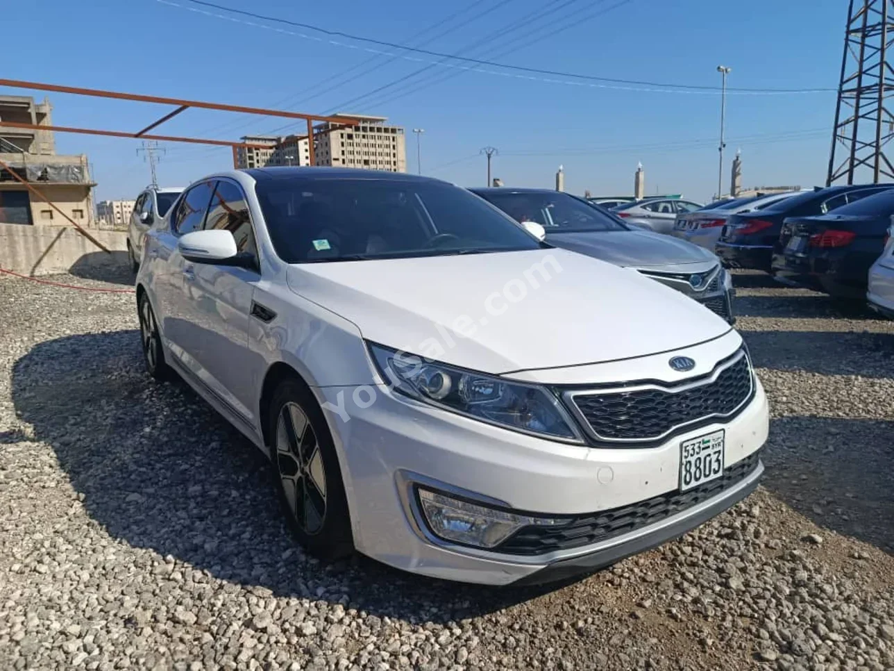 Kia  K5  2011  Automatic  319,000 km  4 Cylinder  FWD  Sedan  White  Hybrid