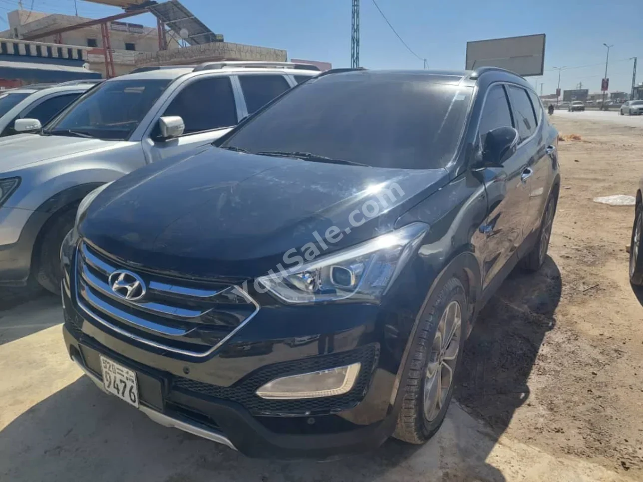 Hyundai Santa Fe 2012 Automatic 194,000 km 4 Cylinder FWD SUV Black Diesel