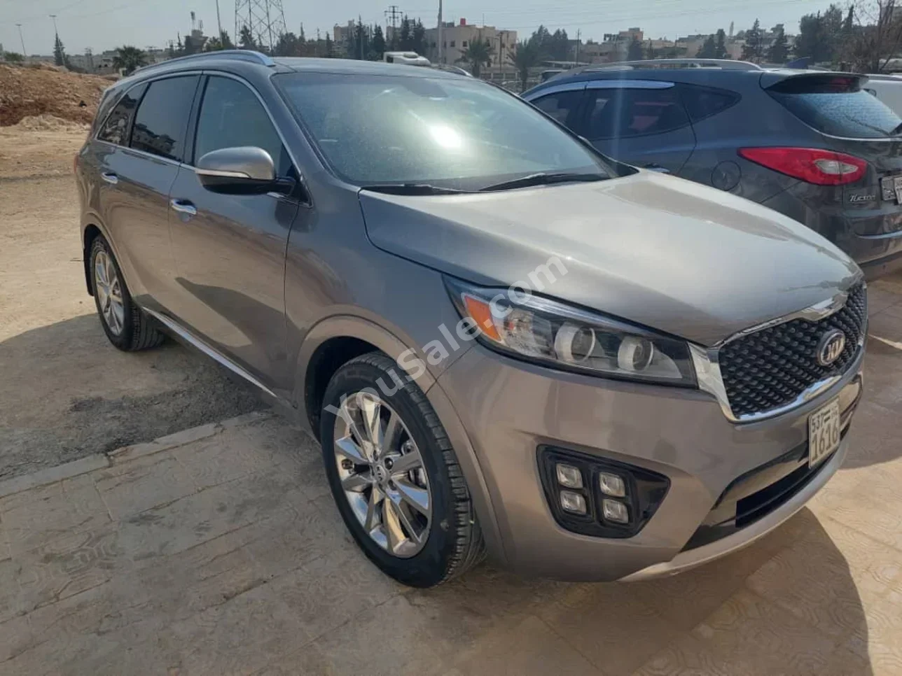 Kia  Sorento  2016  Automatic  125,000 km  6 Cylinder  RWD  SUV  Gray  Gasoline