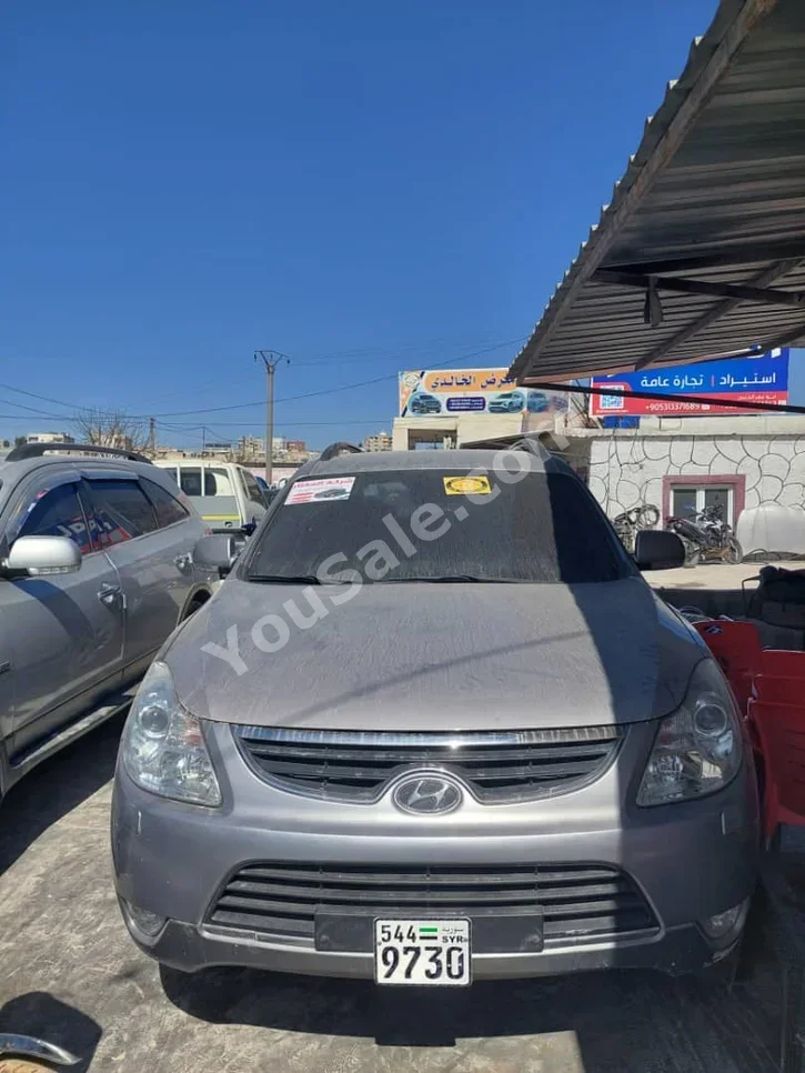 Hyundai Veracruz 2011 Automatic 168,000 km 4 Cylinder FWD SUV Silver Diesel