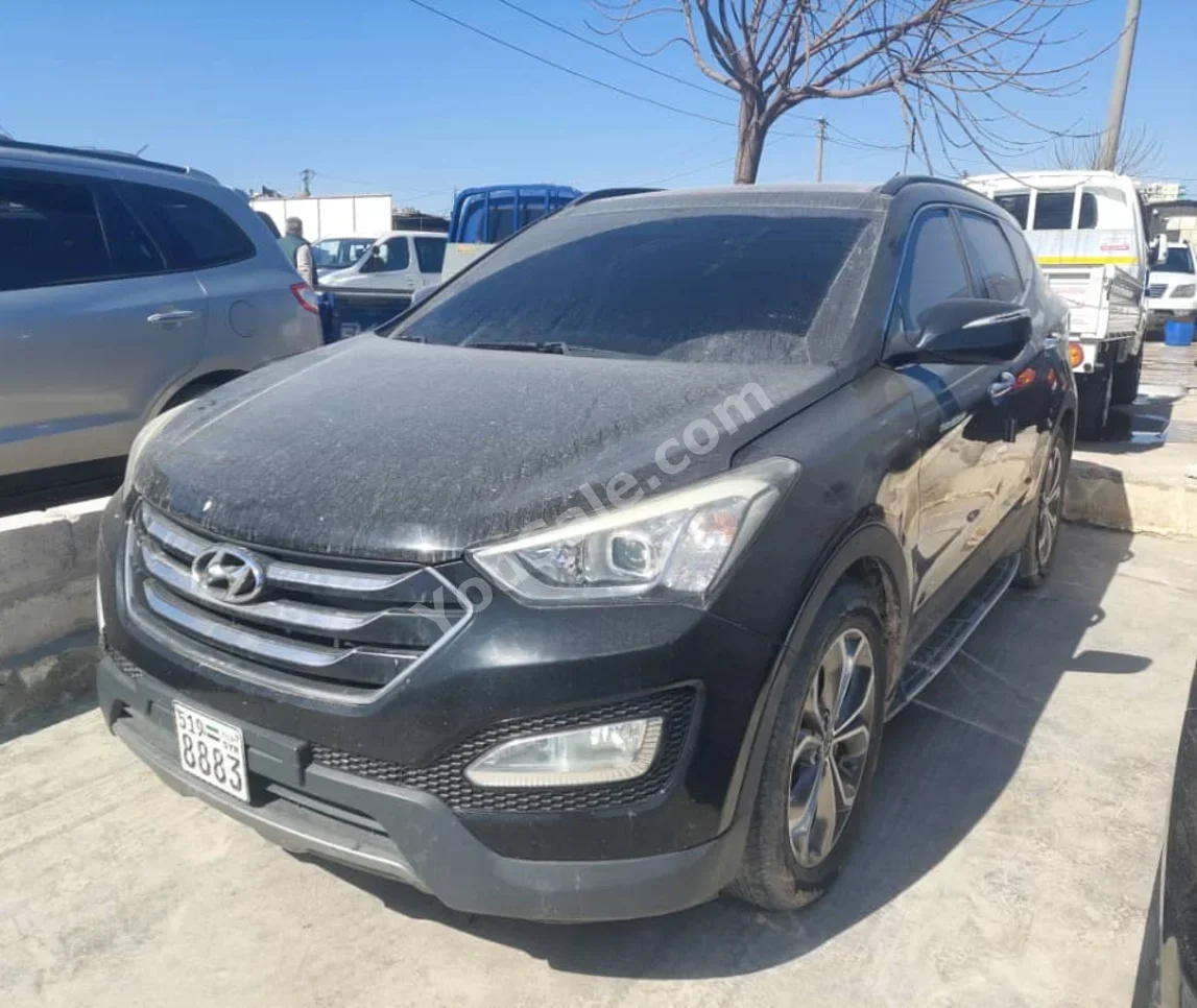 Hyundai  Santa Fe  2013  Automatic  145,000 km  4 Cylinder  FWD  SUV  Black  Diesel