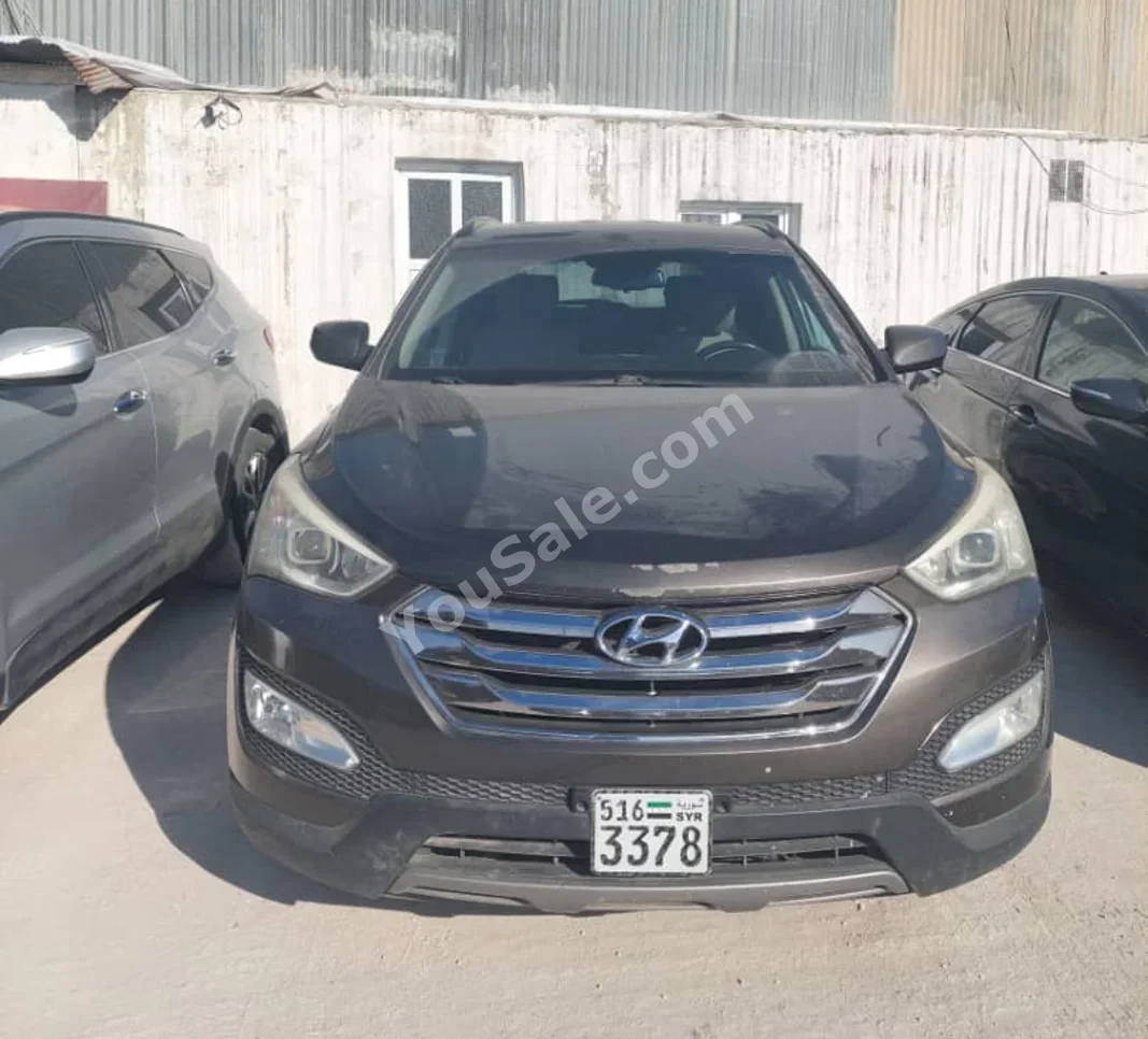 Hyundai Santa Fe 2014 Automatic 166,000 km 4 Cylinder FWD SUV Brown Gasoline