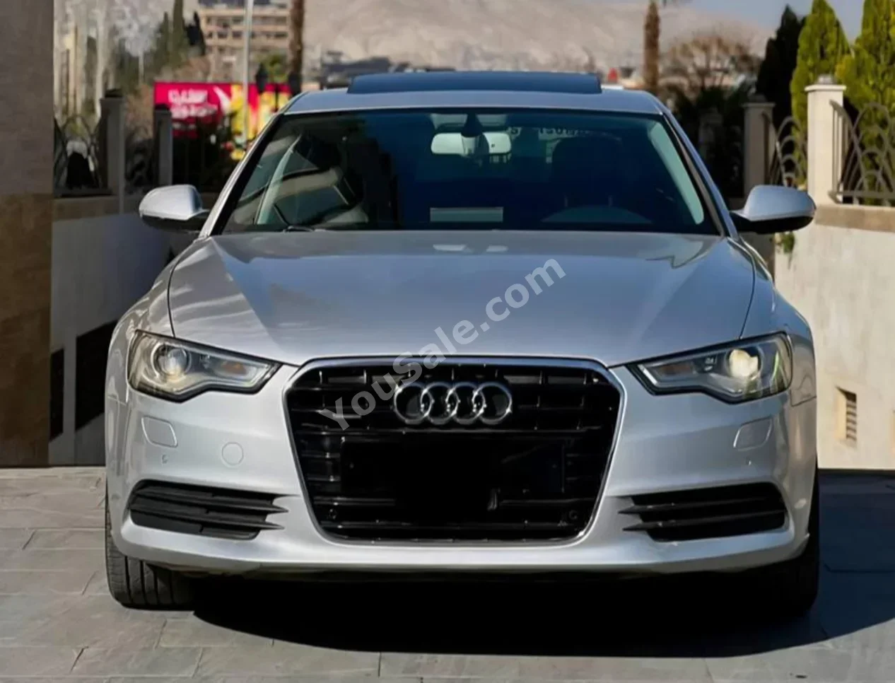 Audi  A6  2012  Automatic  180,000 km  6 Cylinder  4WD  Sedan  Silver and Black  Gasoline