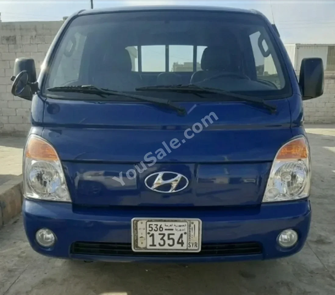 Hyundai Porter Porter 2012 Manual 108,000 km 4 Cylinder RWD Pick Up Blue Diesel