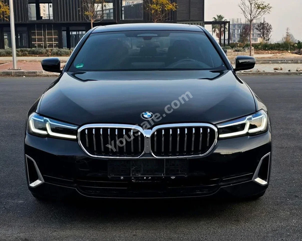 BMW  5-Series  540i  2022  Automatic  84,000 km  6 Cylinder  RWD  Sedan  Black  Gasoline