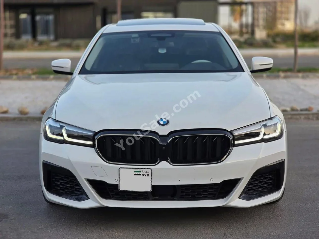 BMW  5-Series  520i  2023  Automatic  4,000 km  4 Cylinder  RWD  Sedan  Black  Gasoline