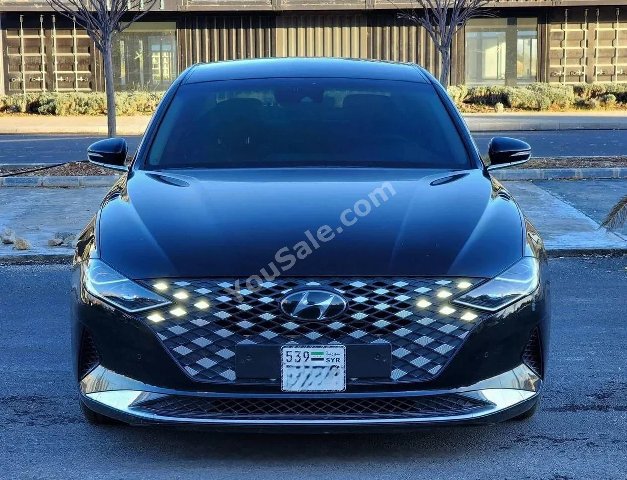 Hyundai Azera 2020 Automatic 130,000 km 4 Cylinder FWD Sedan Black Gasoline
