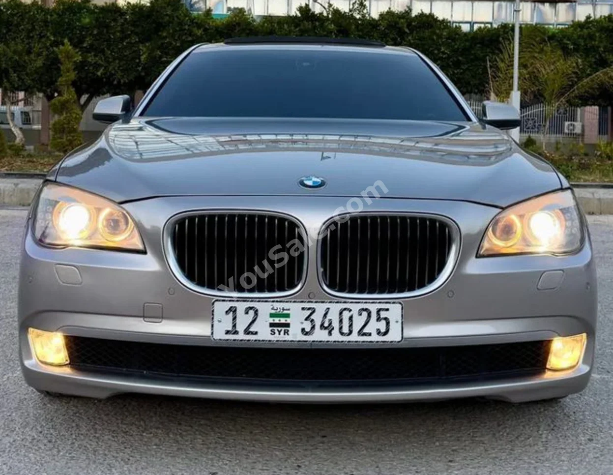 بي ام دبليو الفئة - السابعة 740 Li 2011 اتوماتيك 146,000 كم 6 سلندر دفع خلفي سيدان رمادي بنزين
