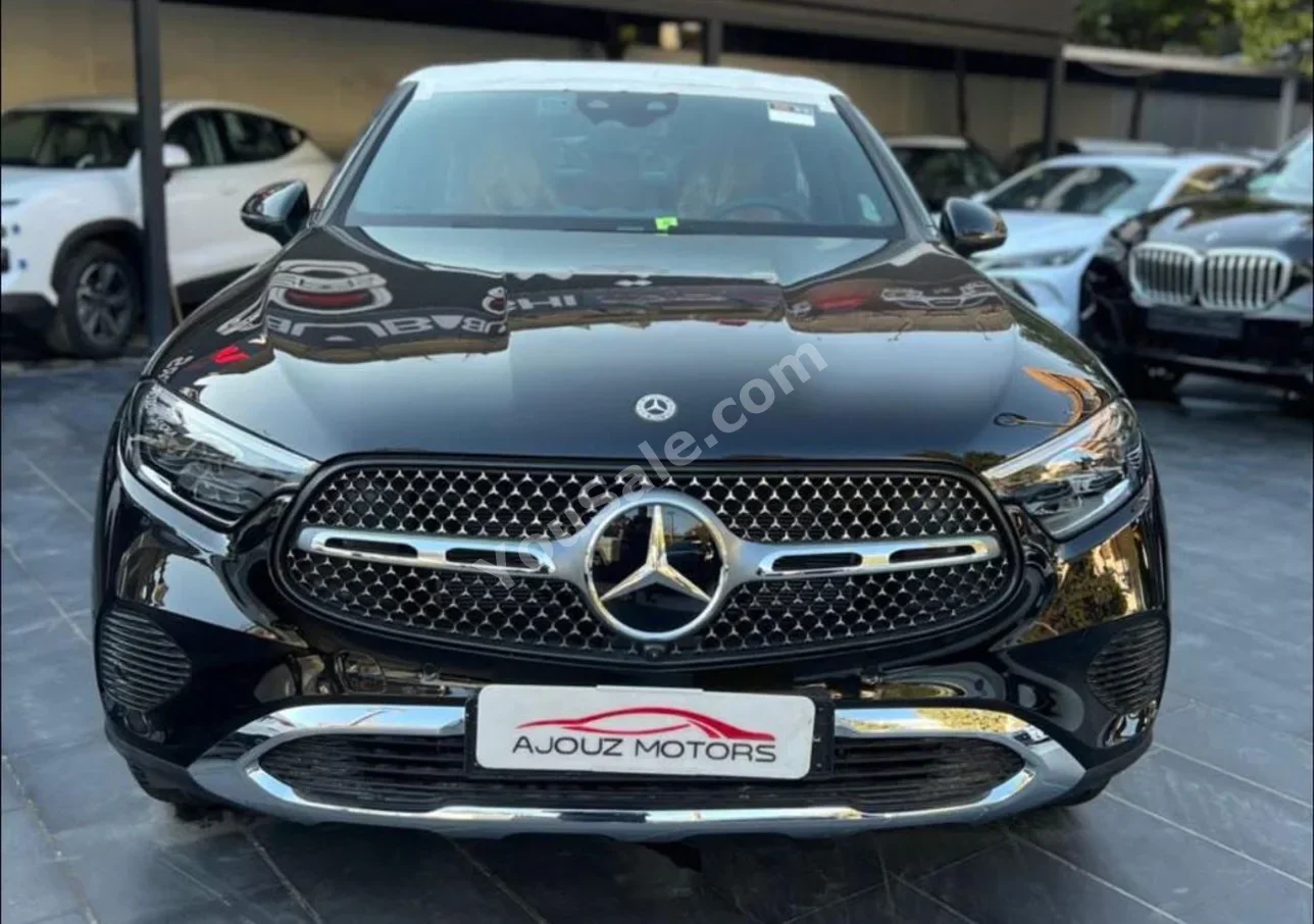 مرسيدس - بنز جي ال سي 300 2026 اتوماتيك 0 كم 6 سلندر دفع كلي مستمر اس يو في أسود بنزين