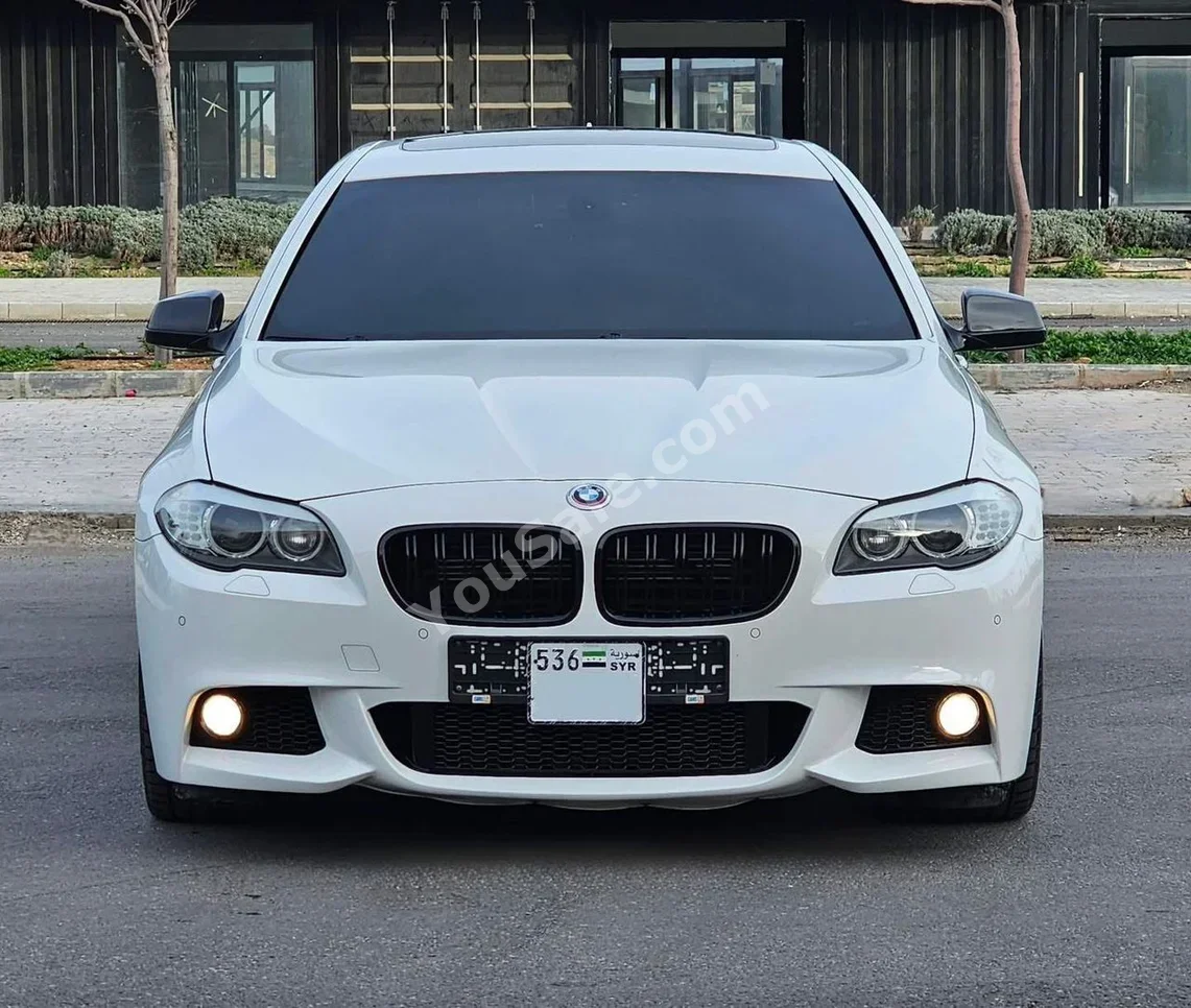 BMW 5-Series 550i 2012 Automatic 166,000 km 8 Cylinder RWD Sedan White Gasoline