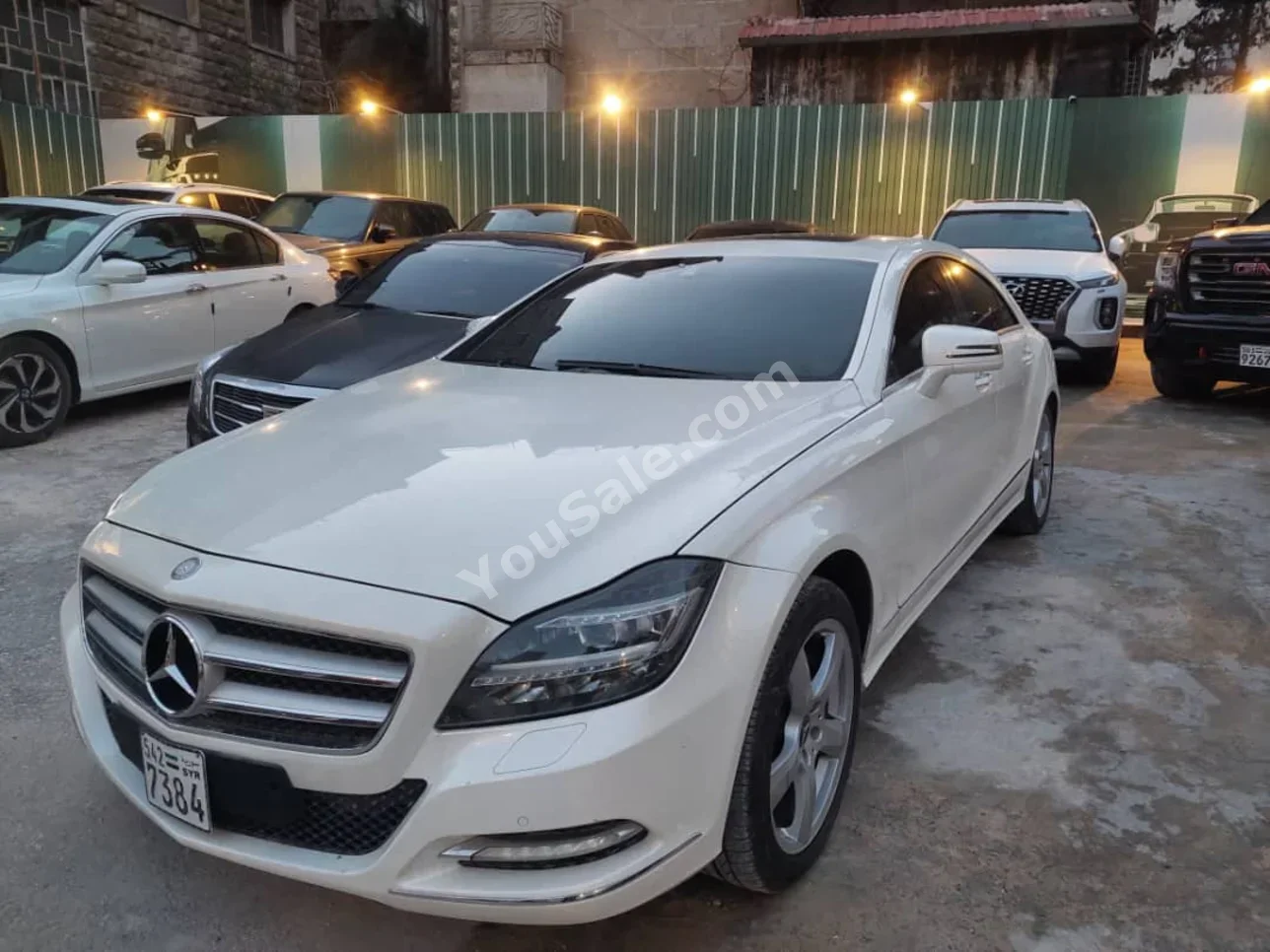 Mercedes-Benz CLS-Class 350 2013 Automatic 135,000 km 6 Cylinder RWD Sedan White Gasoline