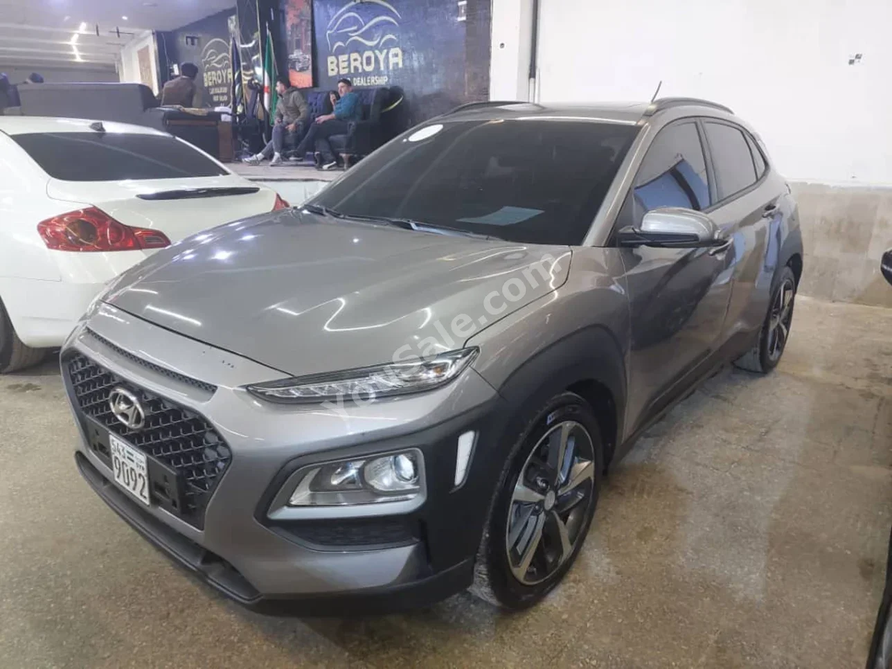 Hyundai Kona SE 2018 Automatic 118,000 km 4 Cylinder FWD SUV Gray Gasoline