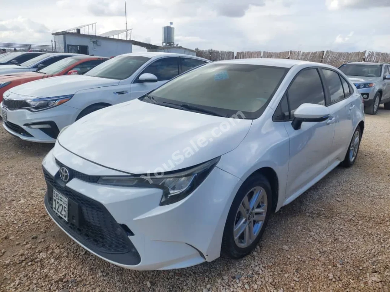 Toyota Levin 2021 Automatic 165,000 km 4 Cylinder FWD Sedan White Gasoline