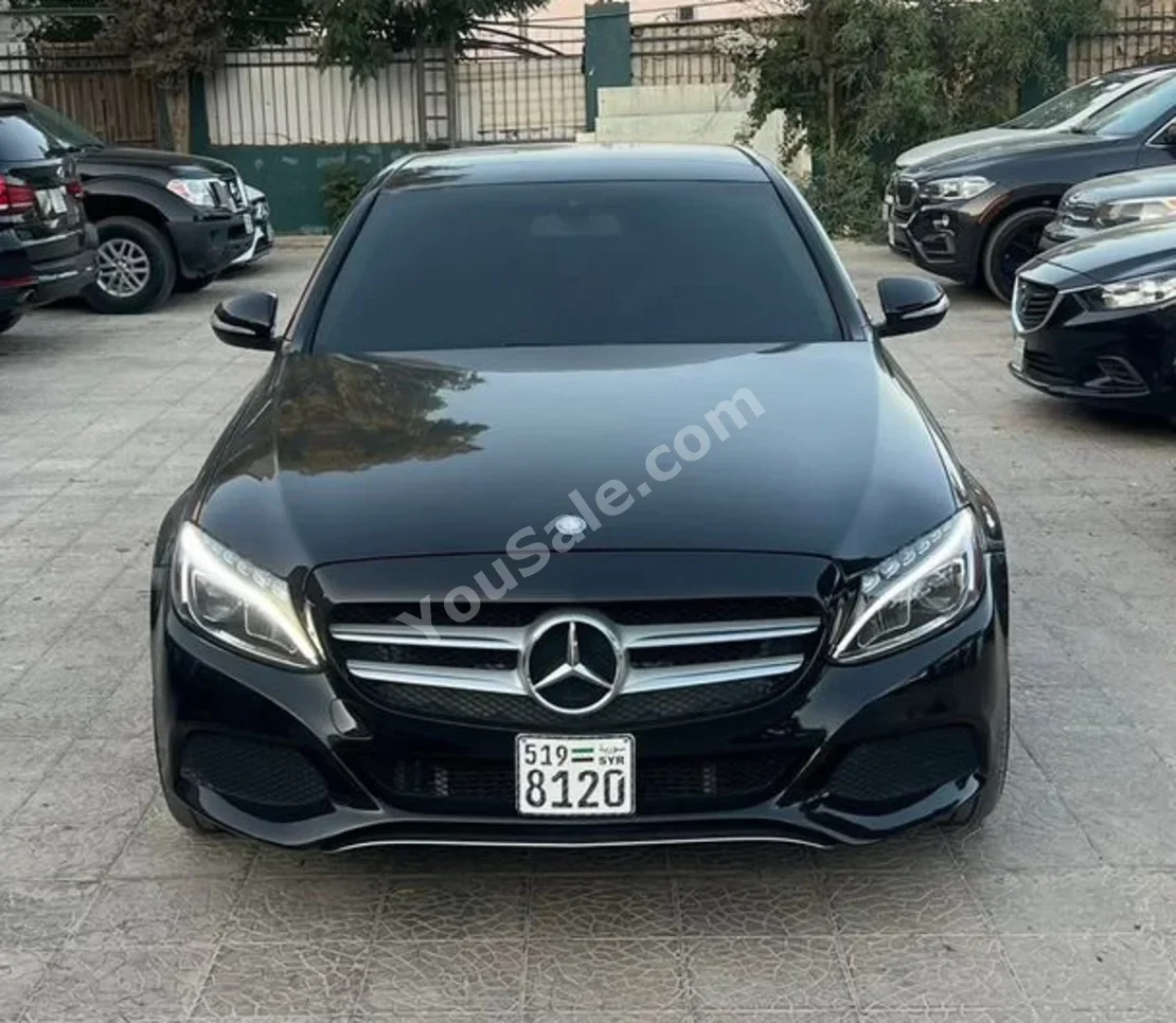مرسيدس - بنز  سي - كلاس  300  2015  اتوماتيك  165,000 كم  4 سلندر  دفع خلفي  سيدان  أسود  بنزين