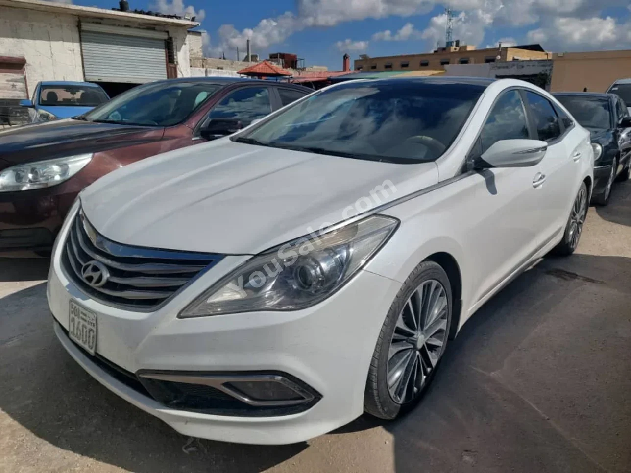 Hyundai Azera 2015 Automatic 175,000 km 6 Cylinder FWD Sedan White Gasoline