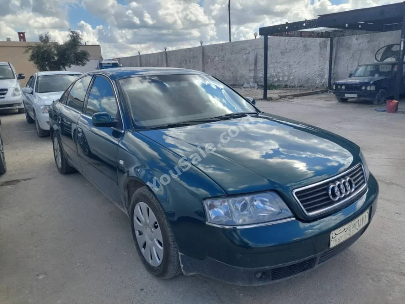 Audi A4 2001 Automatic 285,000 km 4 Cylinder RWD Sedan Olive Green Gasoline