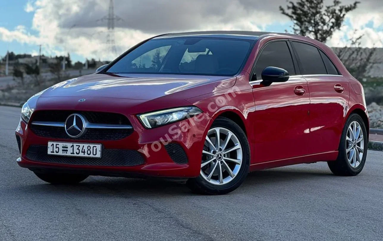 Mercedes-Benz A-Class 220 2020 Automatic 80,000 km 4 Cylinder RWD Hatchback Red Gasoline