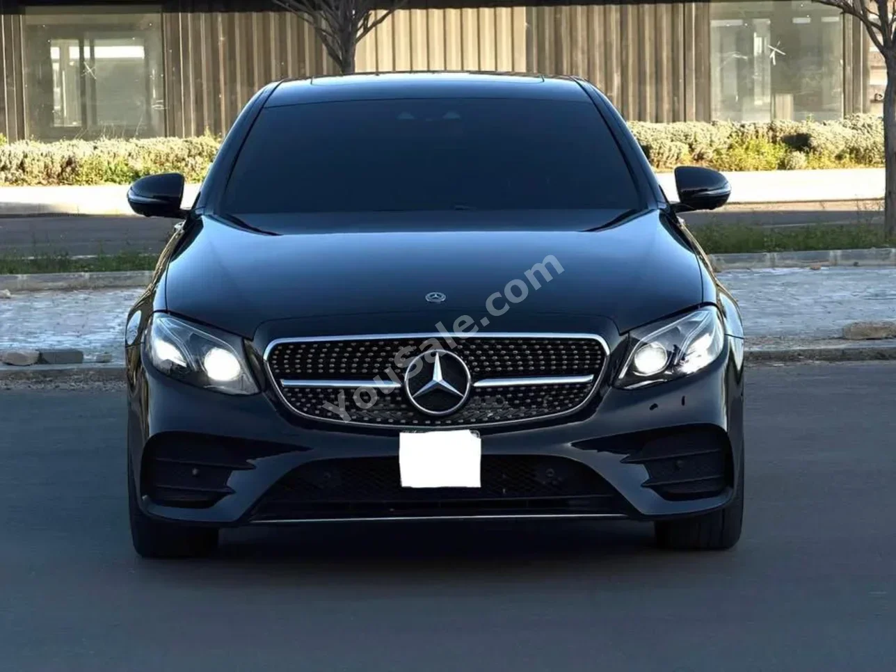 Mercedes-Benz E-Class 300 2019 Automatic 120,000 km 4 Cylinder 4WD Sedan Black Gasoline