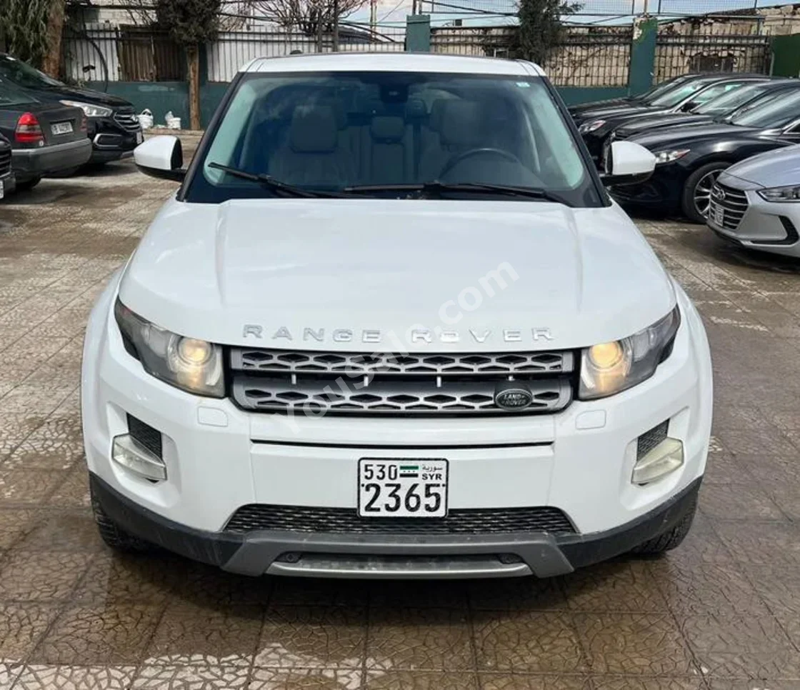 Land Rover Range Rover Vogue 2015 Automatic 117,000 km 4 Cylinder AWD SUV White Gasoline