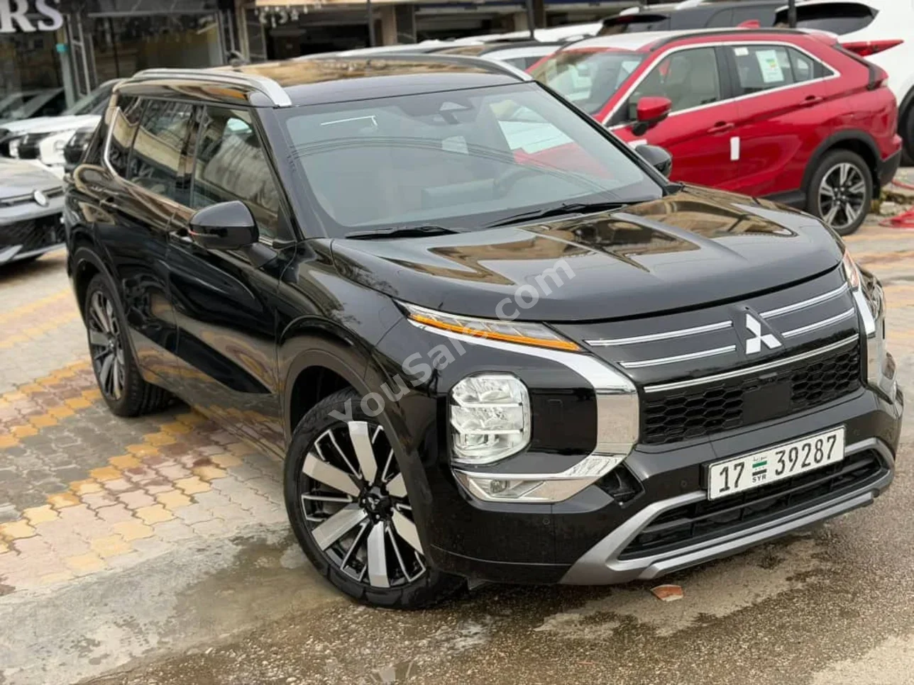 Mitsubishi  Outlander  2026  Automatic  2,000 km  4 Cylinder  4WD  SUV  Black  Gasoline