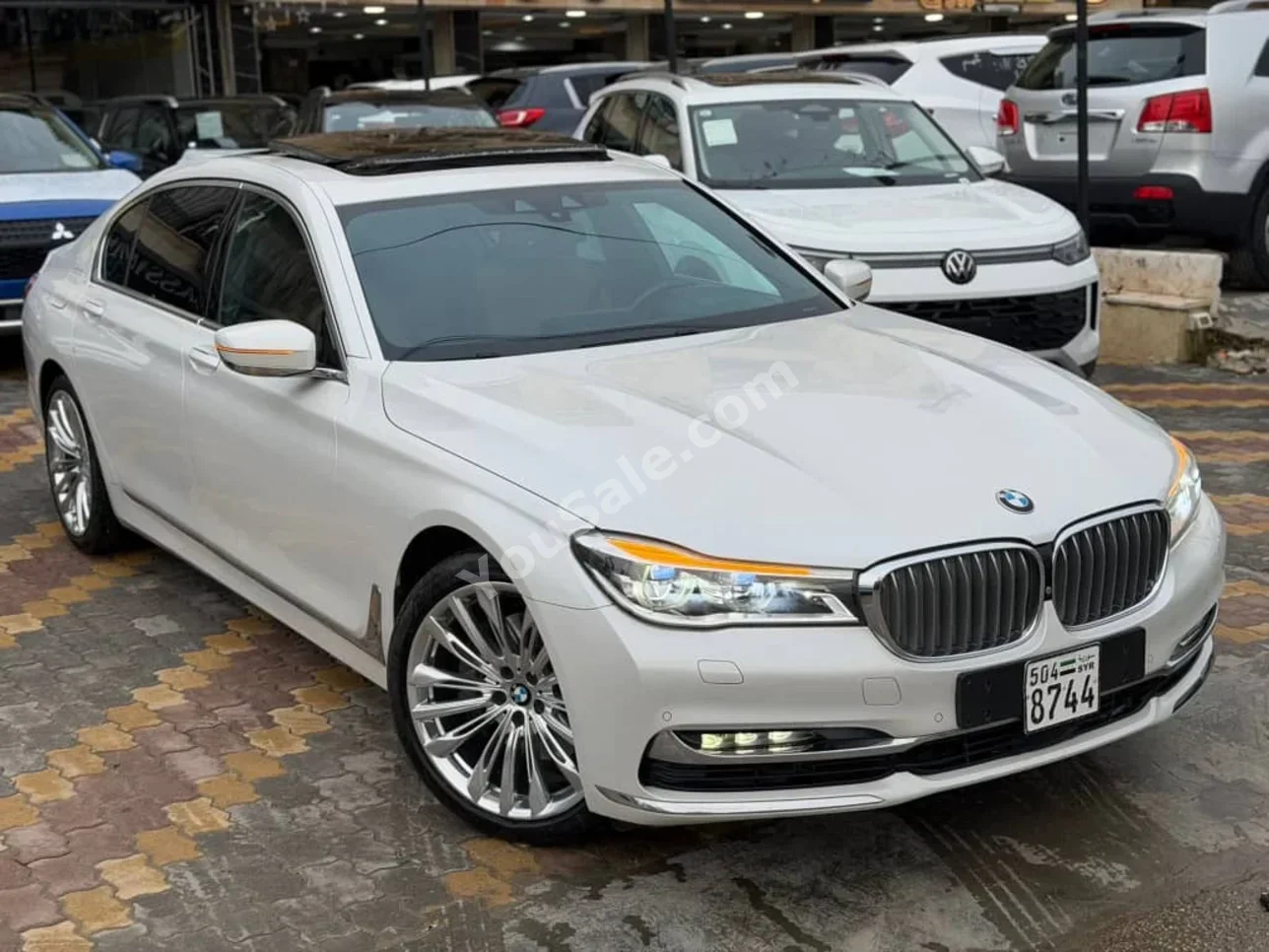 BMW  7-Series  740 Li  2017  Automatic  92,000 km  6 Cylinder  4WD  Sedan  White  Gasoline