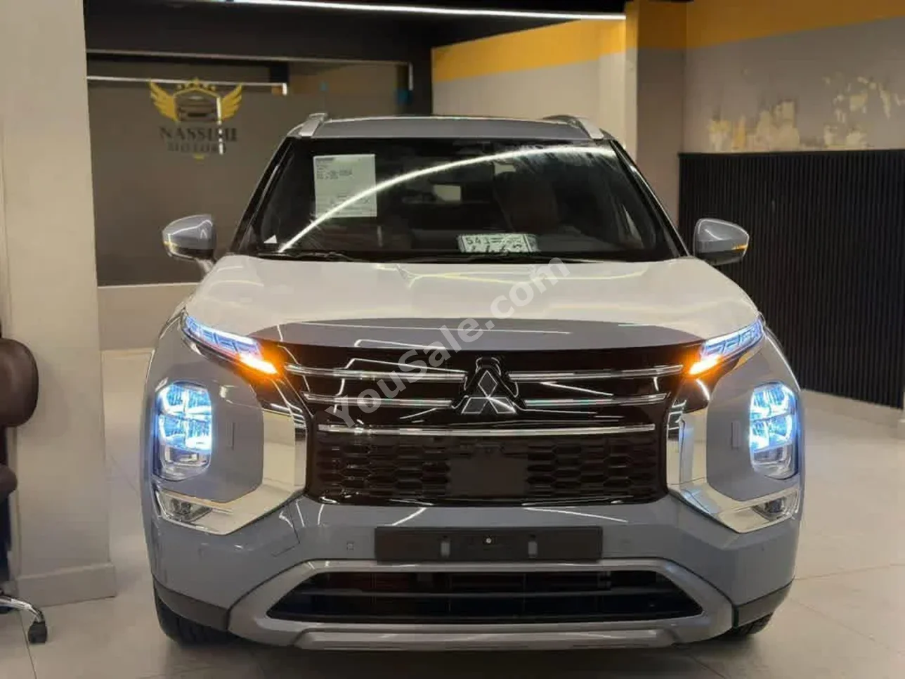 Mitsubishi  Outlander  2026  Automatic  0 km  4 Cylinder  4WD  SUV  Gray Metallic  Gasoline