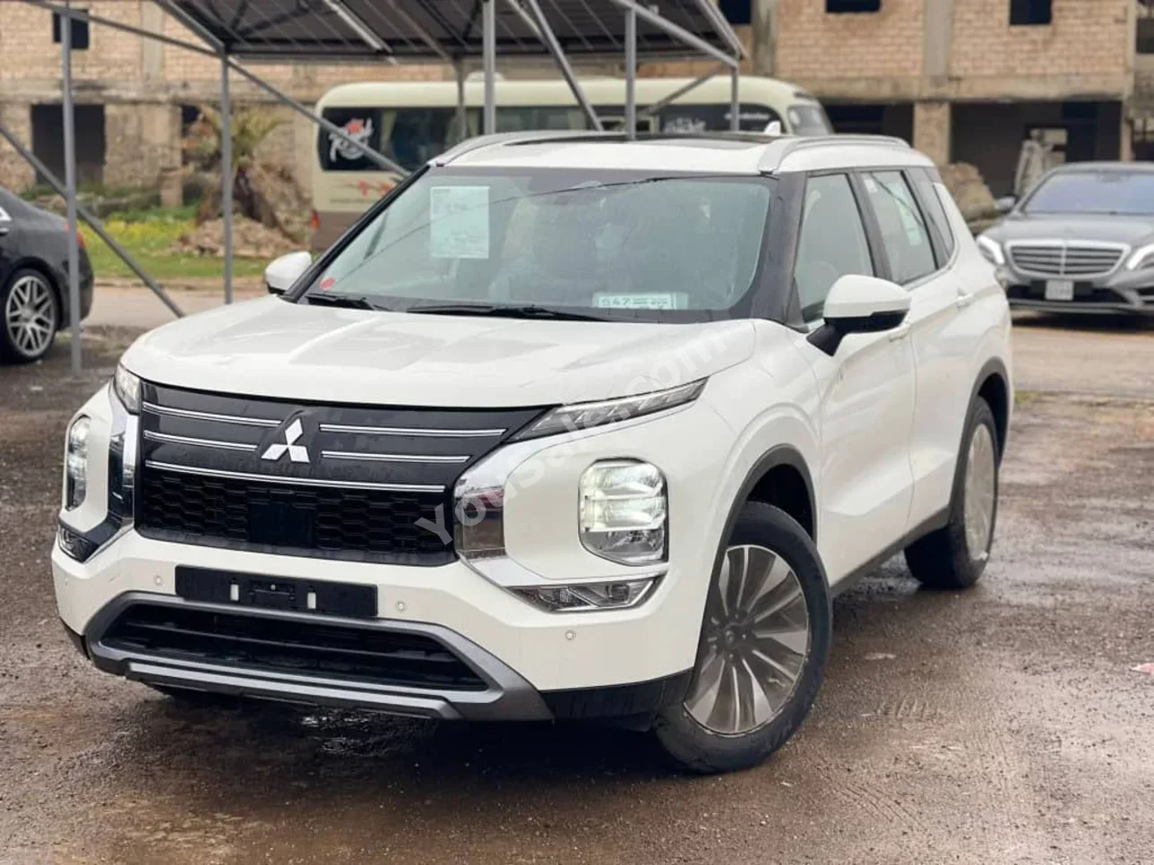 Mitsubishi  Outlander  2026  Automatic  0 km  4 Cylinder  4WD  SUV  White  Gasoline