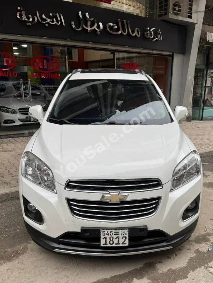 Chevrolet  Trax  LTZ  2015  Automatic  85,000 km  4 Cylinder  FWD  SUV  White  Gasoline