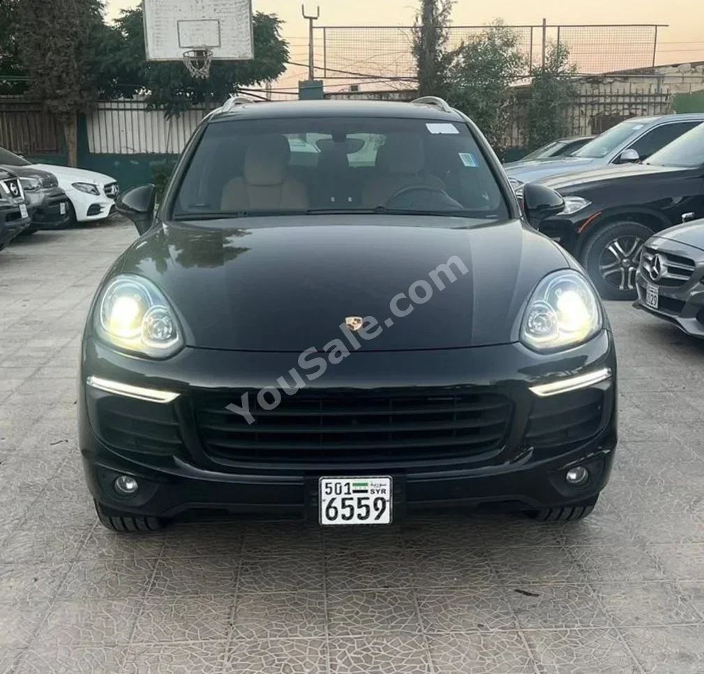 Porsche Cayenne 2016 Automatic 157,000 km 6 Cylinder AWD SUV Black Gasoline