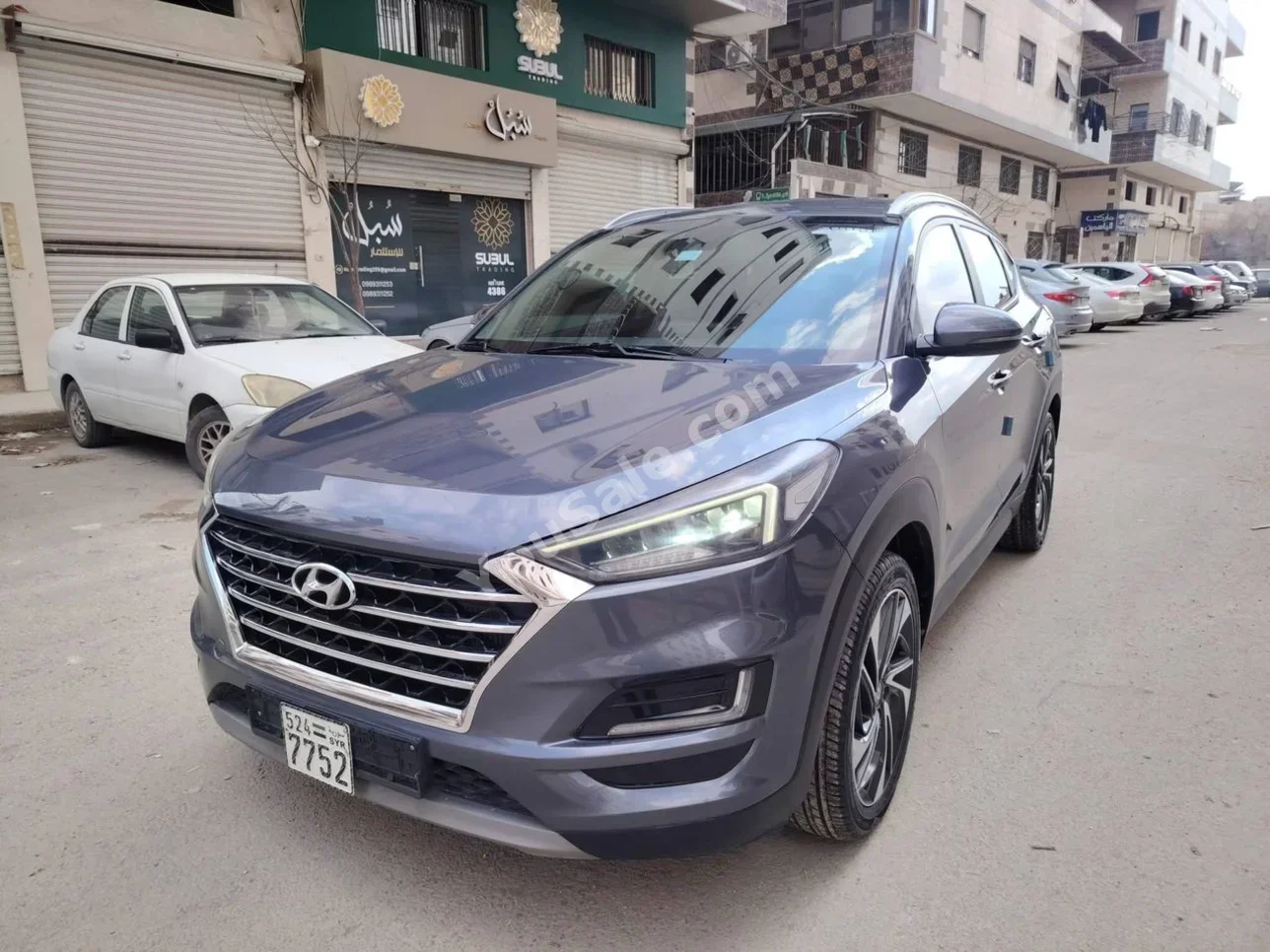 Hyundai  Tucson  2020  Automatic  170,000 km  4 Cylinder  AWD  SUV  Gray  Diesel