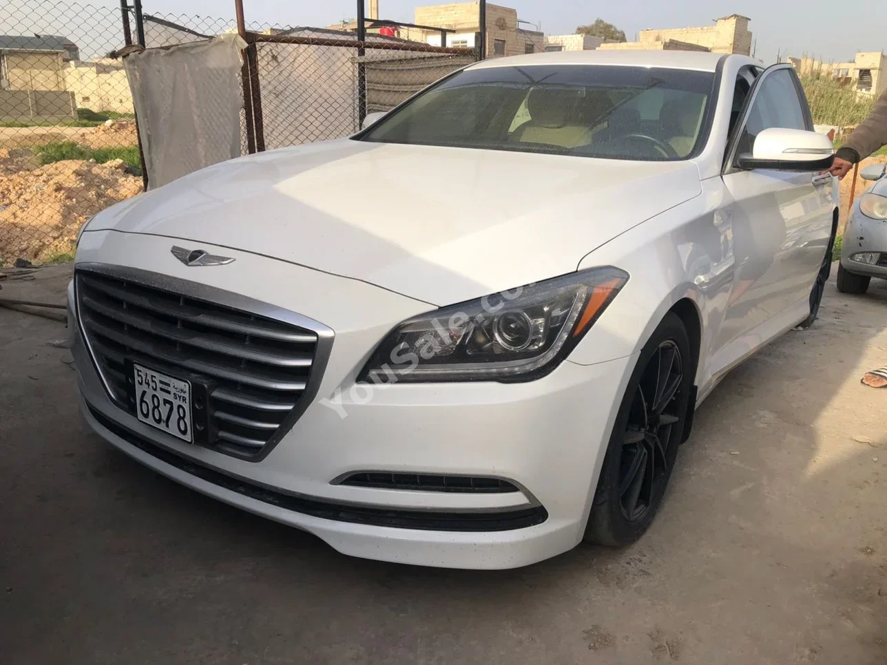Hyundai  Genesis  2016  Automatic  121,000 km  6 Cylinder  FWD  Sedan  White  Gasoline