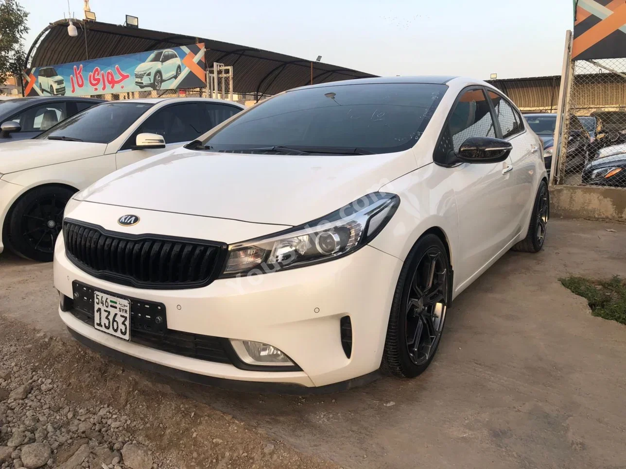 Kia K3 2017 Automatic 195,000 km 4 Cylinder FWD Sedan White Gasoline