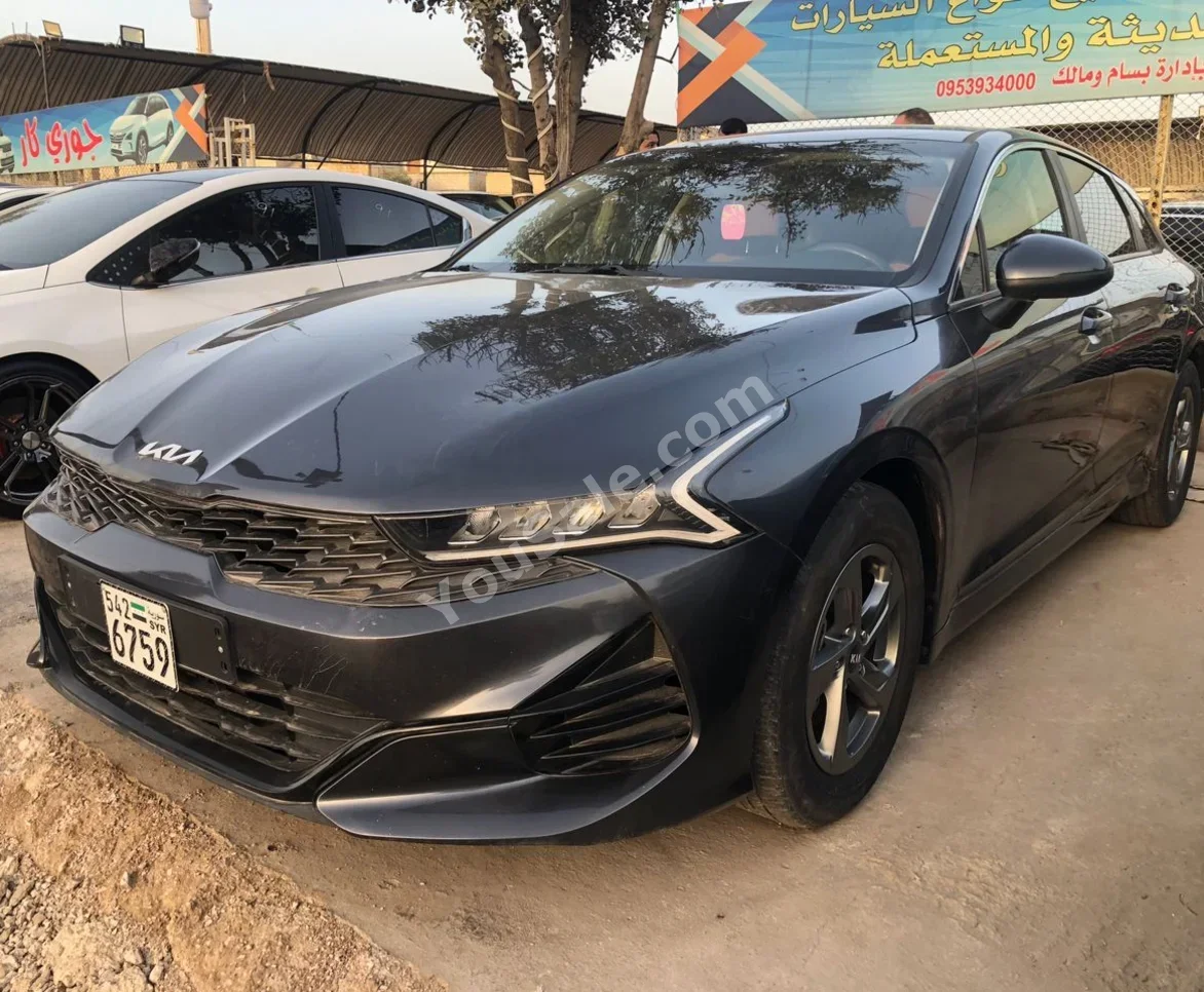 Kia K5 2021 Automatic 153,000 km 4 Cylinder FWD Sedan Gray Gasoline