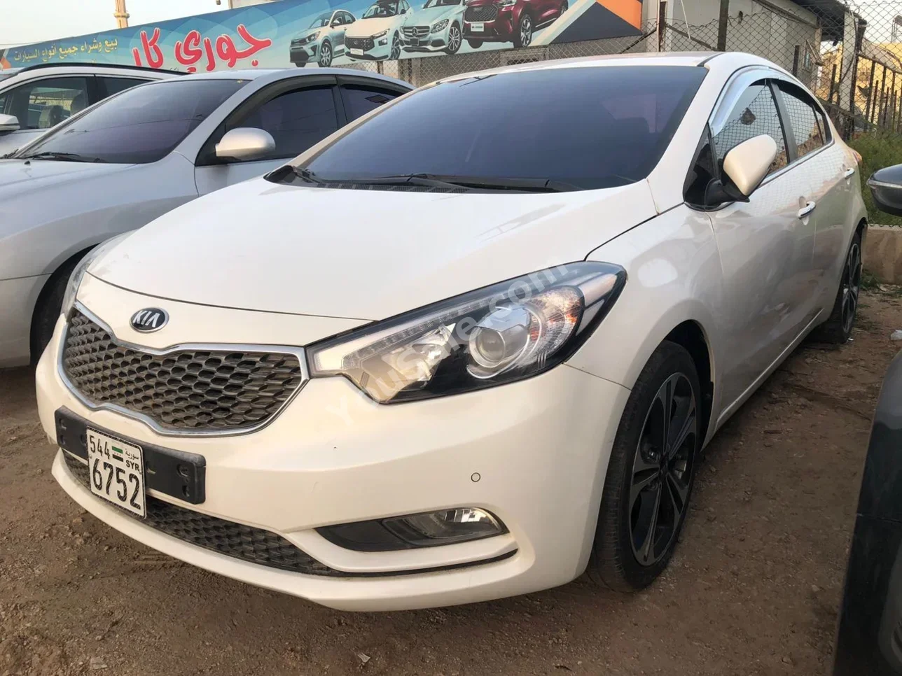 Kia K3 2013 Automatic 157,000 km 4 Cylinder FWD Sedan White Gasoline