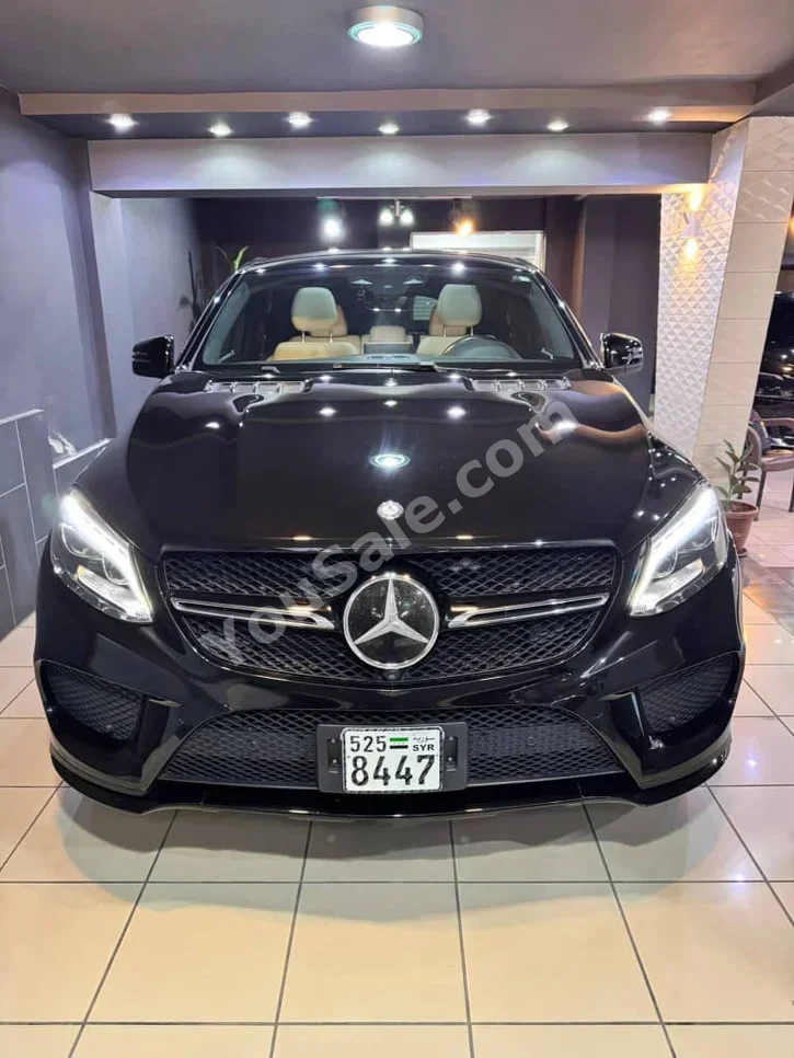 مرسيدس - بنز جي ال اي 43 AMG 2017 اتوماتيك 45,000 كم 6 سلندر دفع رباعي اس يو في أسود بنزين