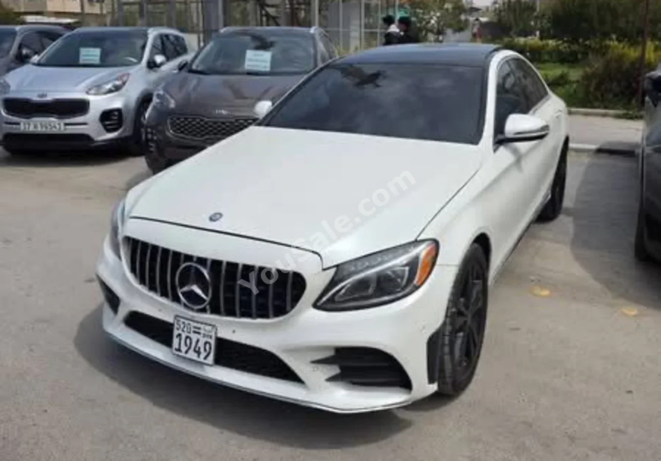 Mercedes-Benz C-Class 300 2015 Automatic 160,000 km 4 Cylinder RWD Sedan White Gasoline