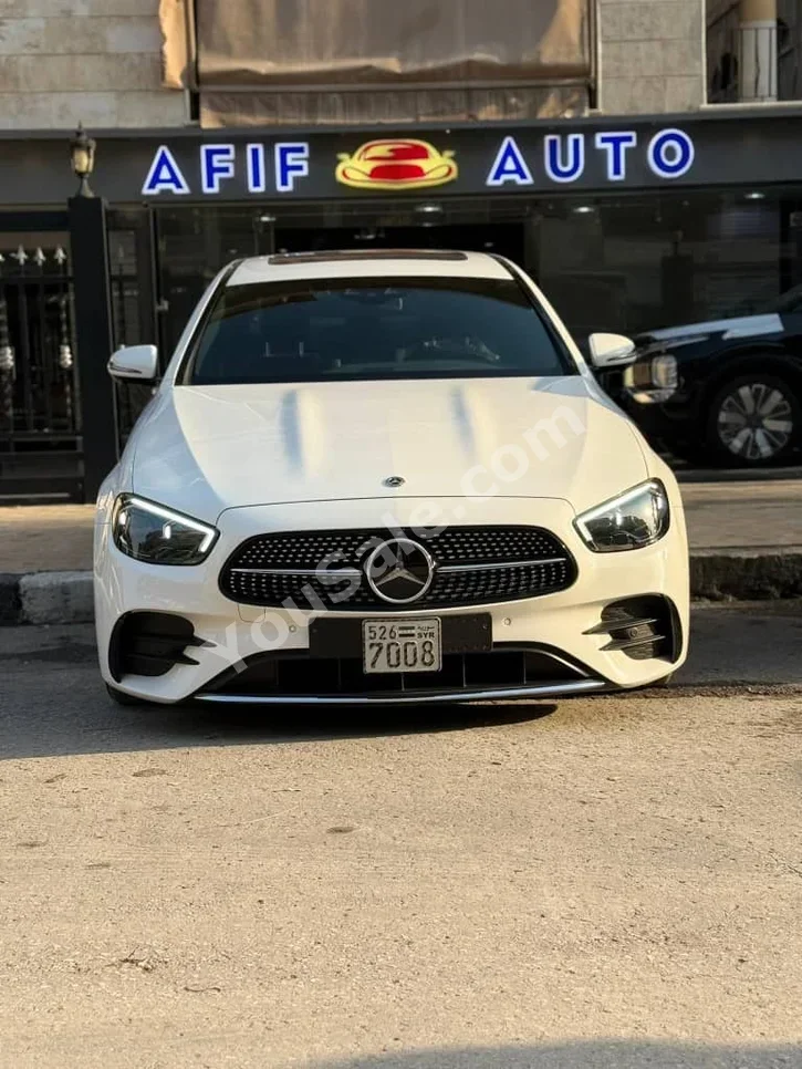 Mercedes-Benz E-Class 250 2023 Automatic 35,000 km 4 Cylinder RWD Sedan White Gasoline