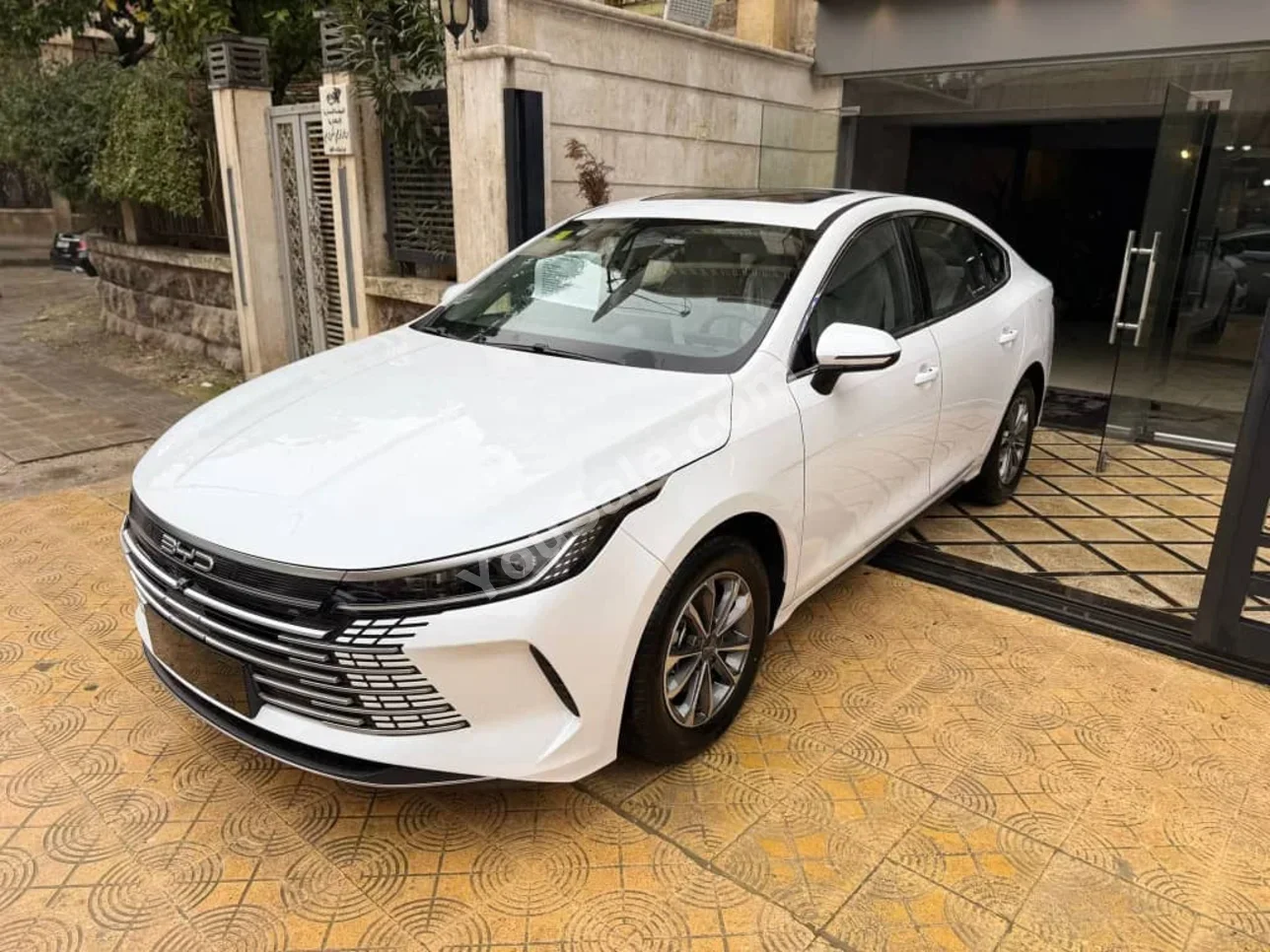BYD  QIN PLUS  2025  Automatic  0 km  4 Cylinder  FWD  Sedan  White  Hybrid
