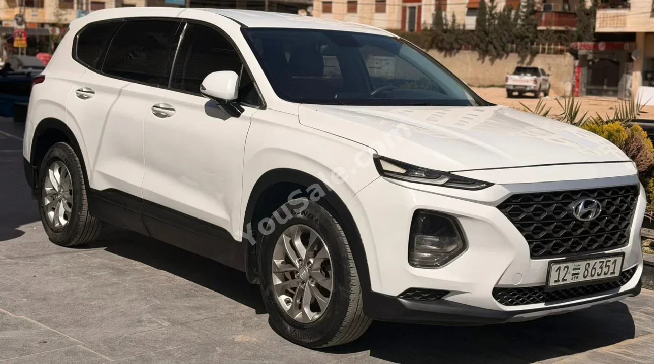هيونداي سانتا في 2020 اتوماتيك 100,000 كم 4 سلندر دفع كلي مستمر اس يو في أبيض بنزين