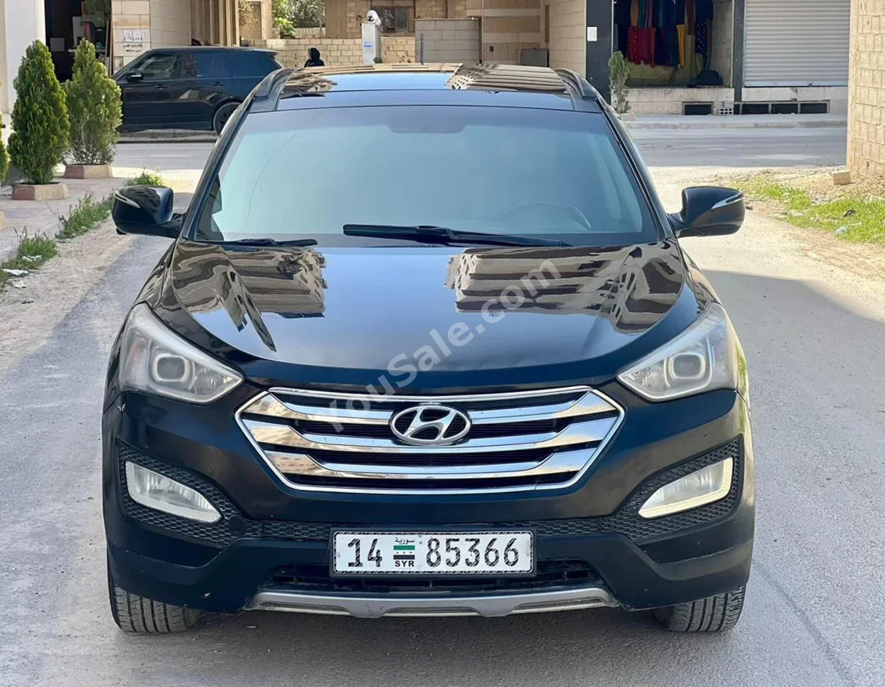 Hyundai Santa Fe 2014 Automatic 190,000 km 6 Cylinder AWD SUV Black Gasoline