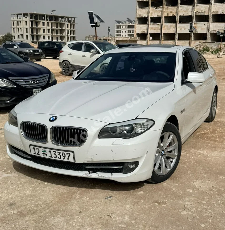 BMW  5-Series  520i  2013  Automatic  382,000 km  4 Cylinder  RWD  Sedan  White  Diesel